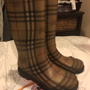 Burberry rain boots